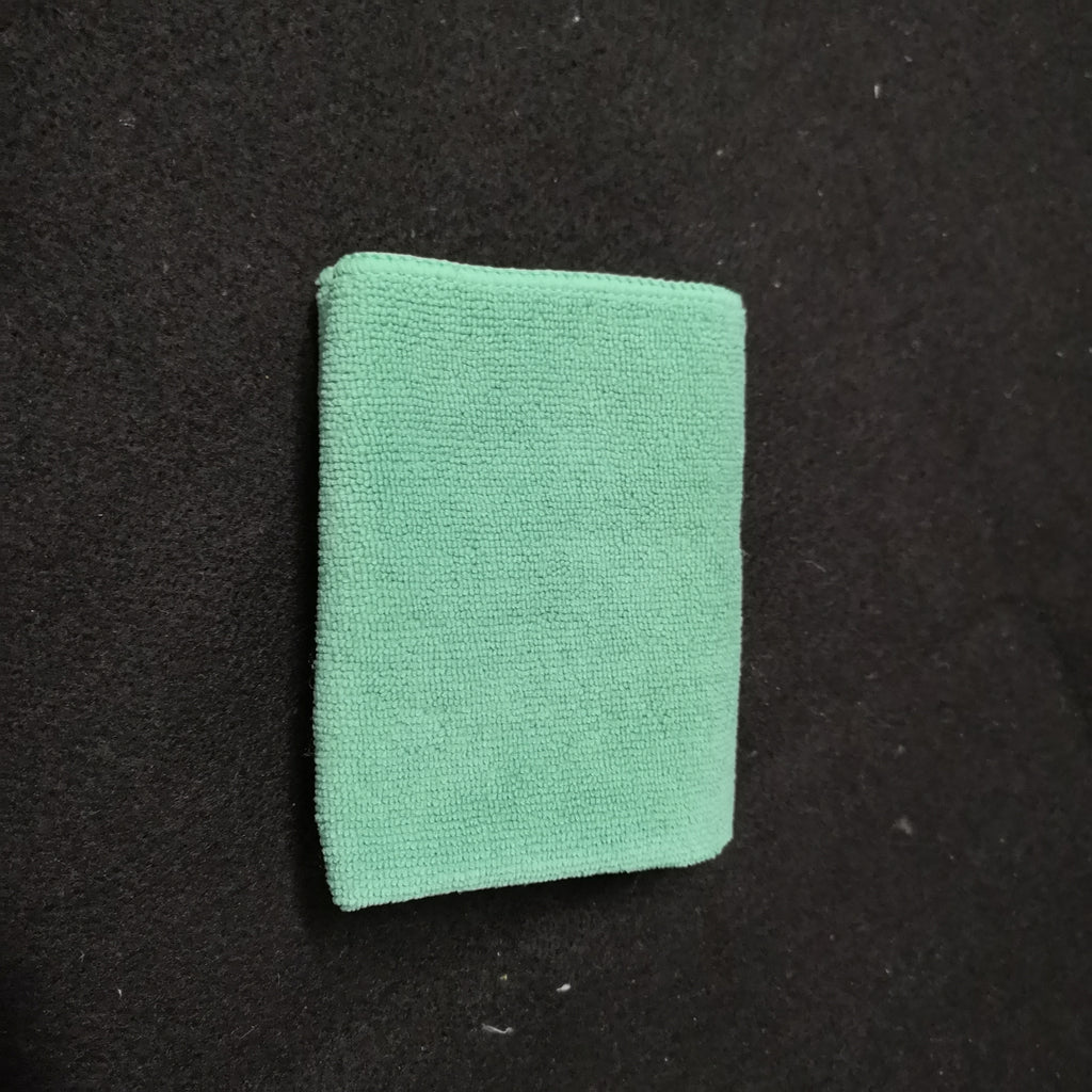 Microfiber cleaning cloth